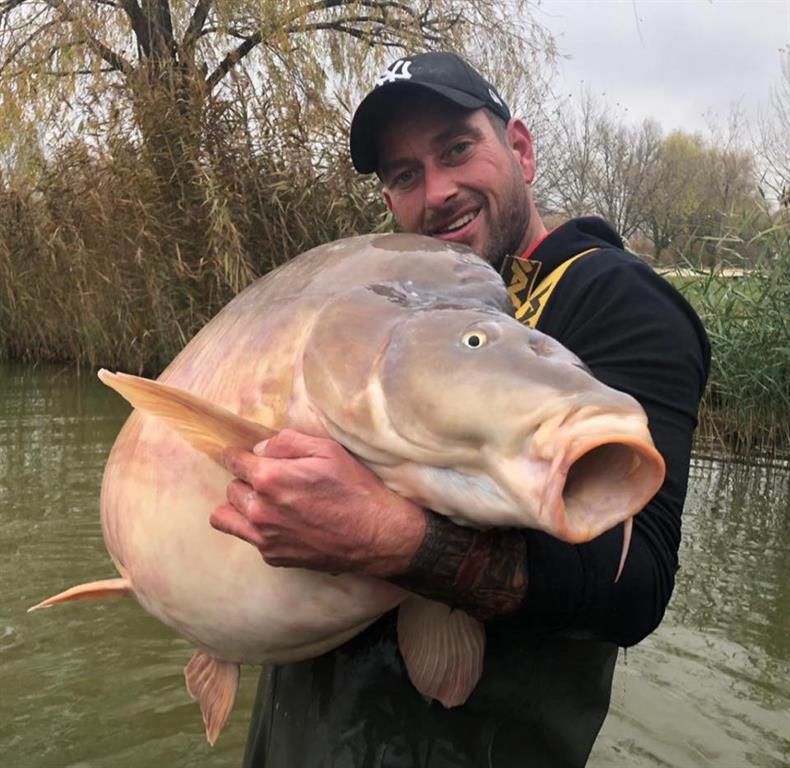 new carp world record 2018