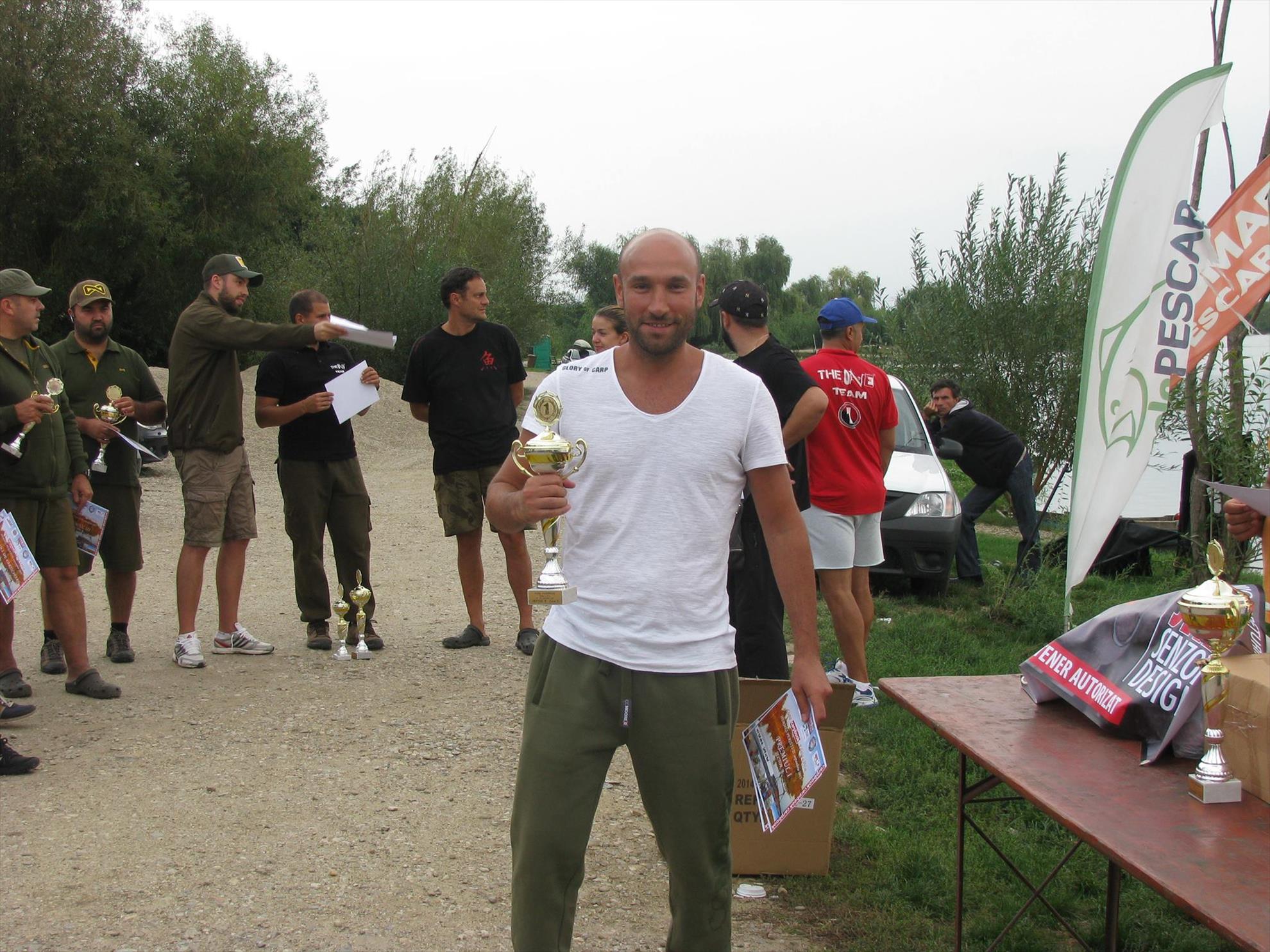 Cupa Carpbook 4 - 1211652410190799781123611560811523o.jpg