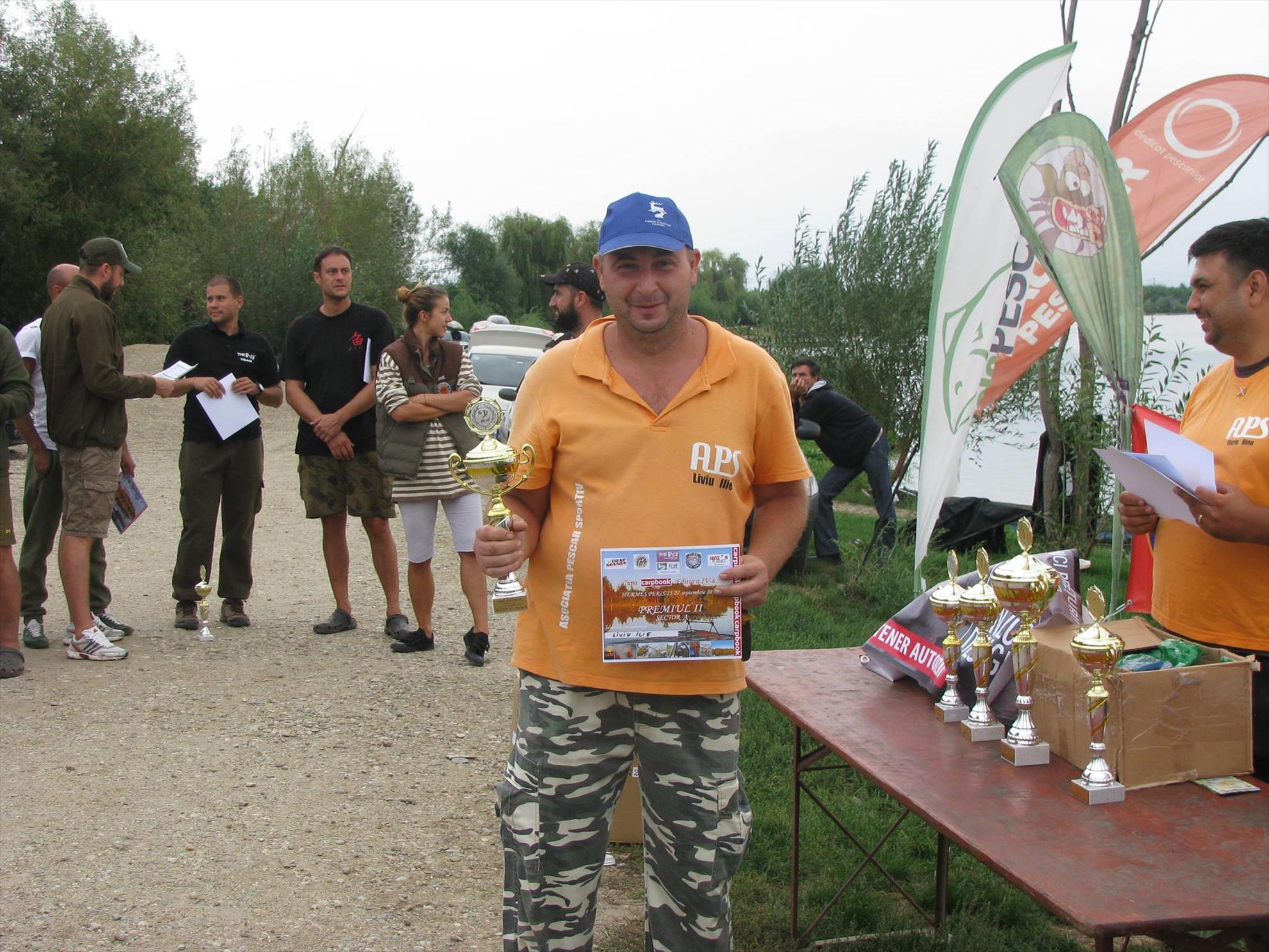 Cupa Carpbook 4 - 121193331019079961445696140414557o.jpg