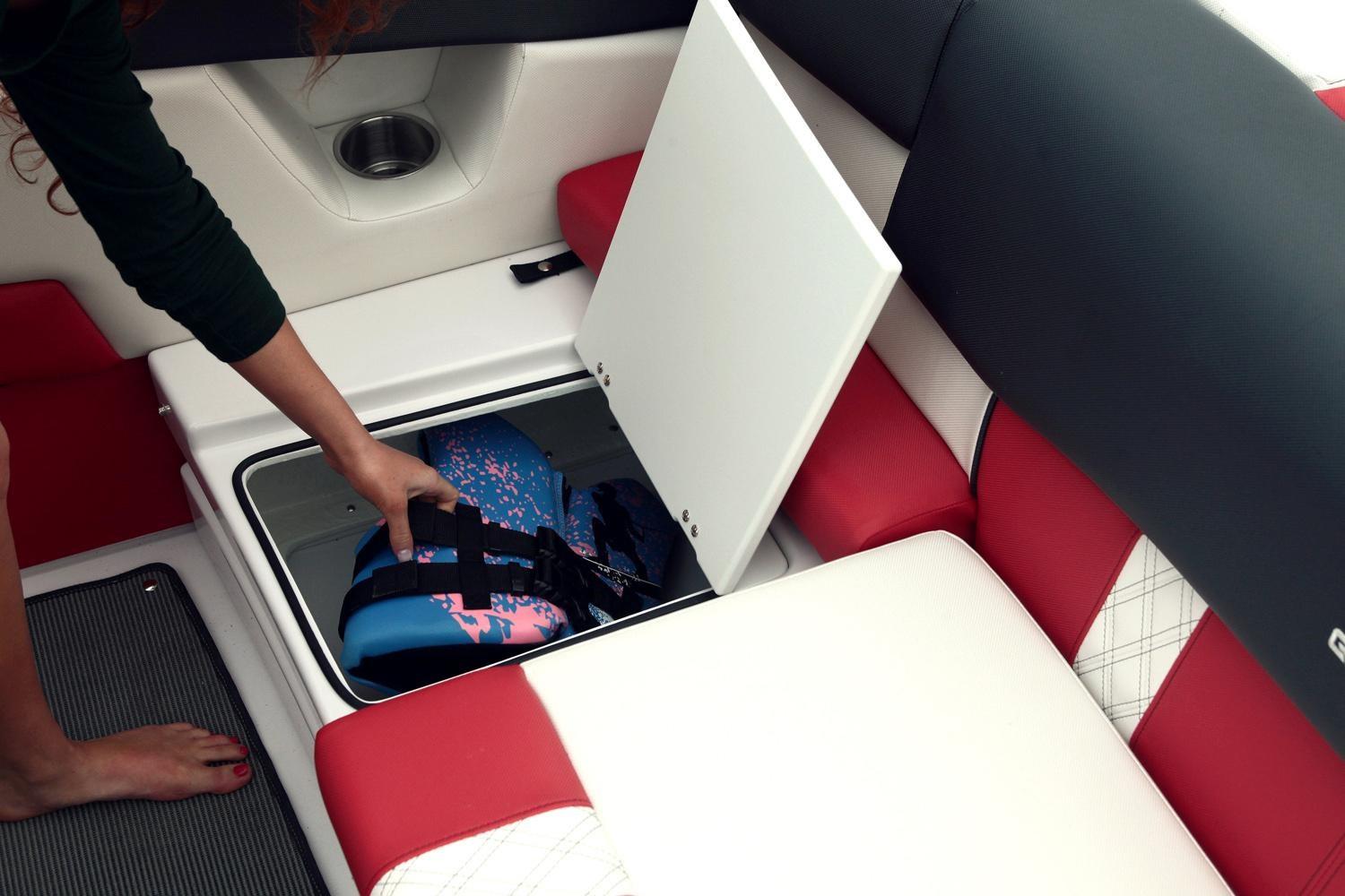  - gts-205-canapea.jpg