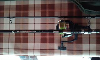set scule pescuit crap 550 lei/set