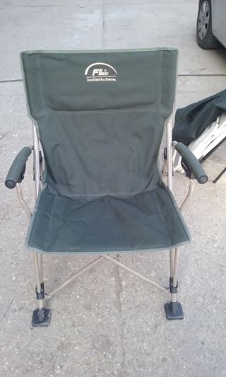 scaun pescuit marca FL aproape nou 