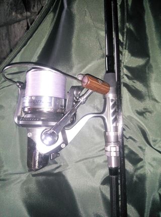 de vanzare 2 mulinete daiwa entoh qd 5000