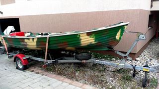 Barca, motor 15 HP, peridoc, sonar