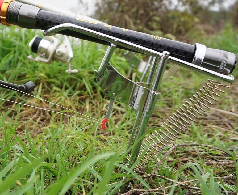  - suport-lanseta-cu-sistemautomat-de-intepare-a-pestelui-oferte-reduceri-img765478365212.jpg