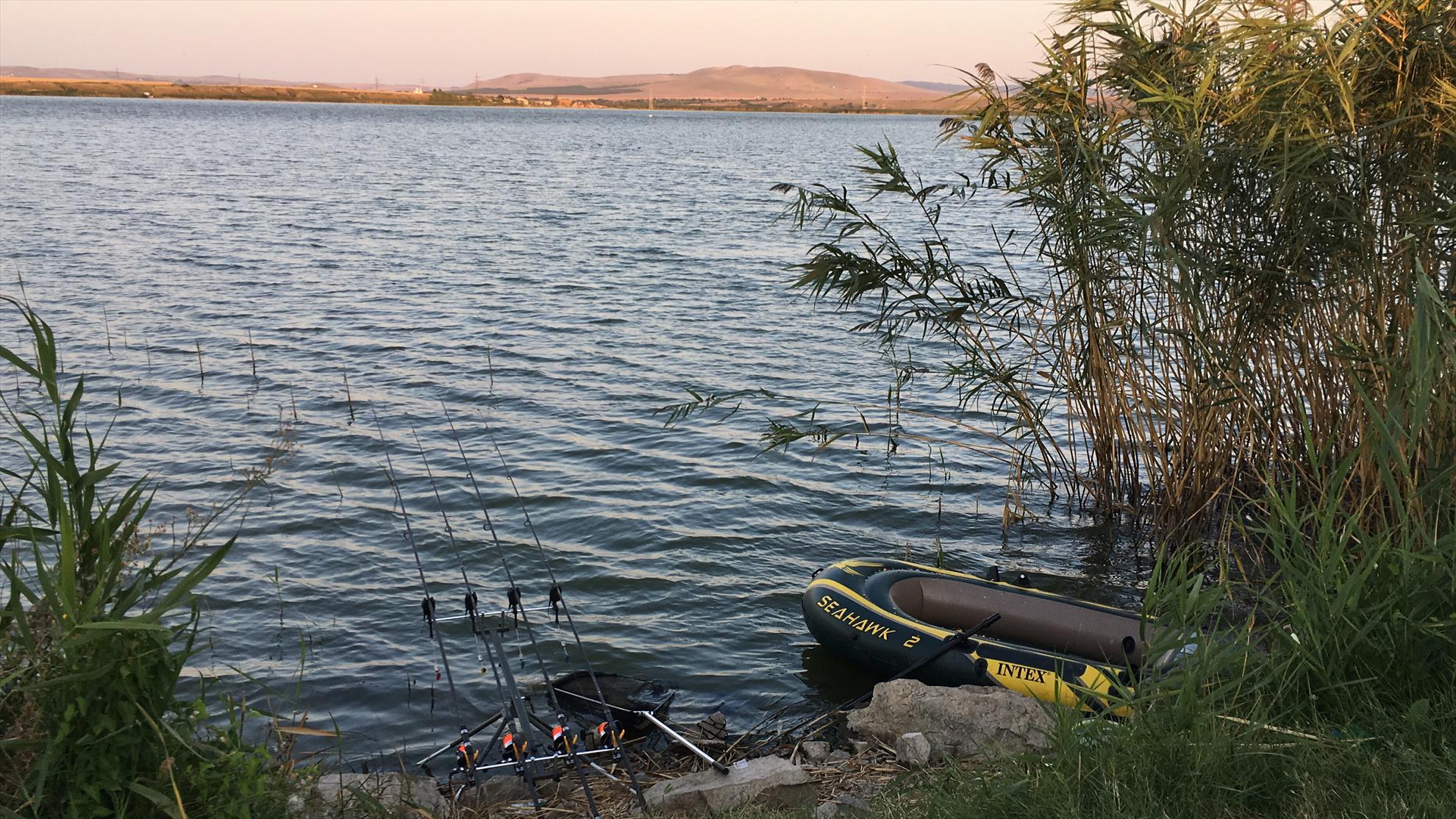 Vând Set complet pescuit la crap 2500 RON