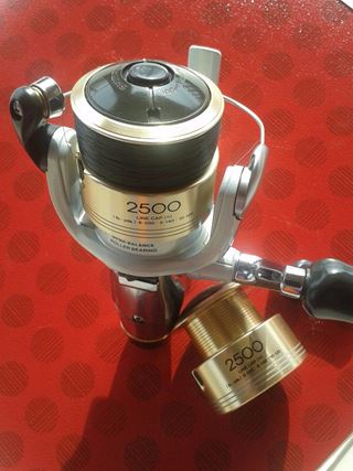 Mulineta Shimano TWIN POWER XT-RB 2500