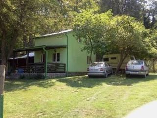 casa in zona Cazanele Dunarii, Golful Mraconia, jud.Mh