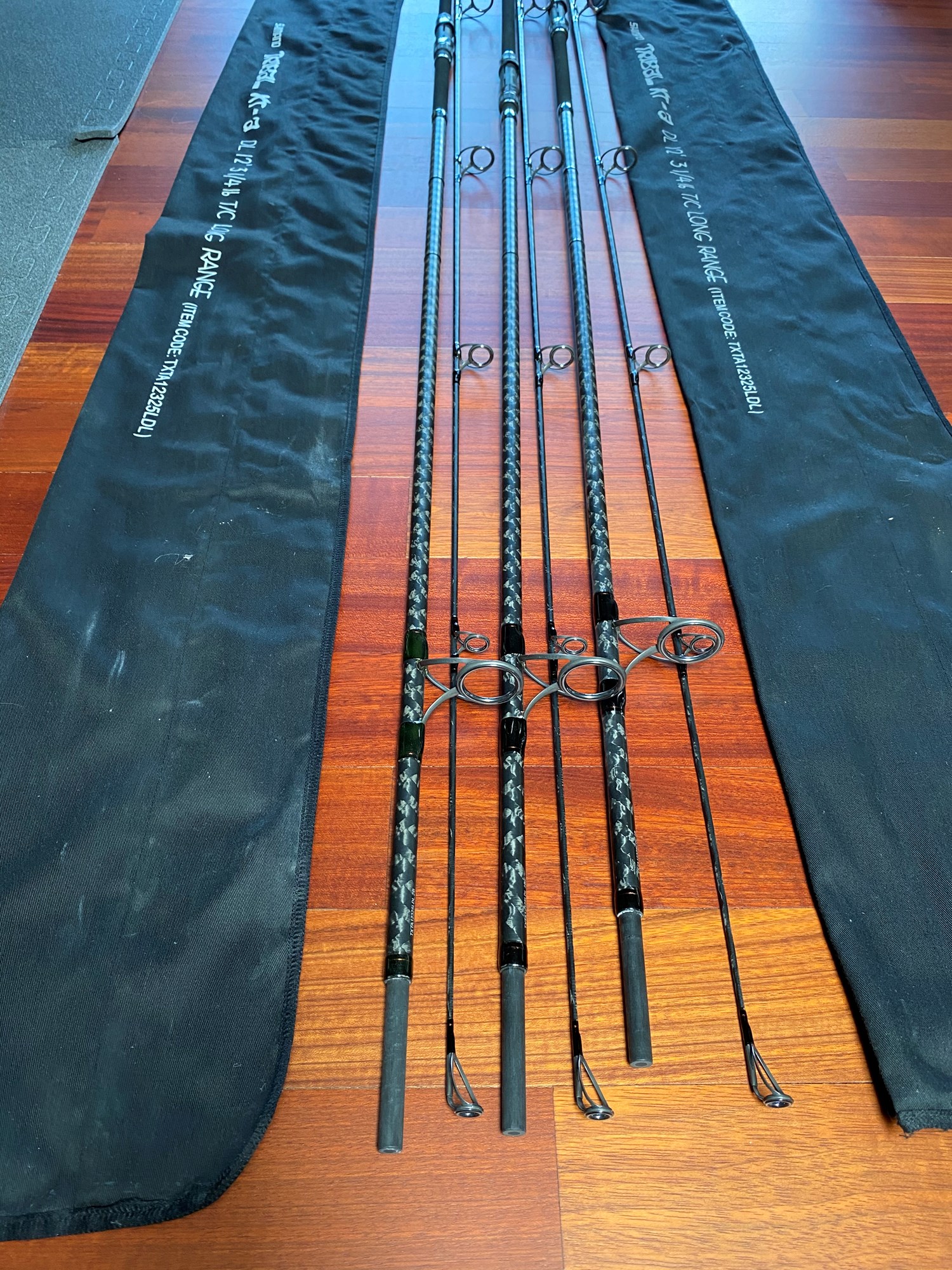  - ABF05E4B86424B34A4045F87E18DDBAB.jpg