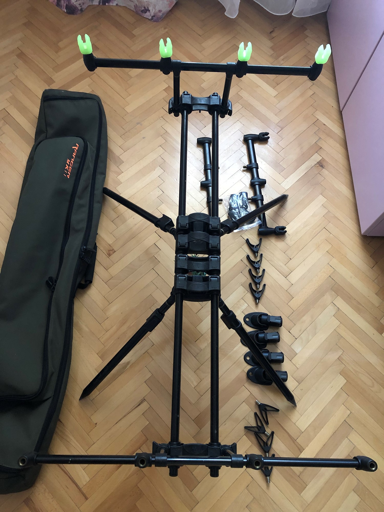  - 4184C4BFB8634C7CA7733087E0A7880A.jpg