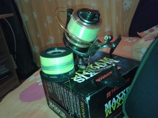 4 lanste JRC defender 3,90 3,5lbs + 4 mulinete trabuco maxxis 