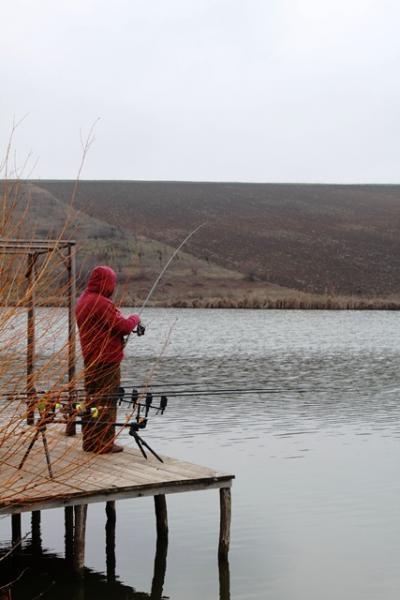 Pescuit in ianuarie la Magura 9 - pescuitcrapmagura9-71451.jpg