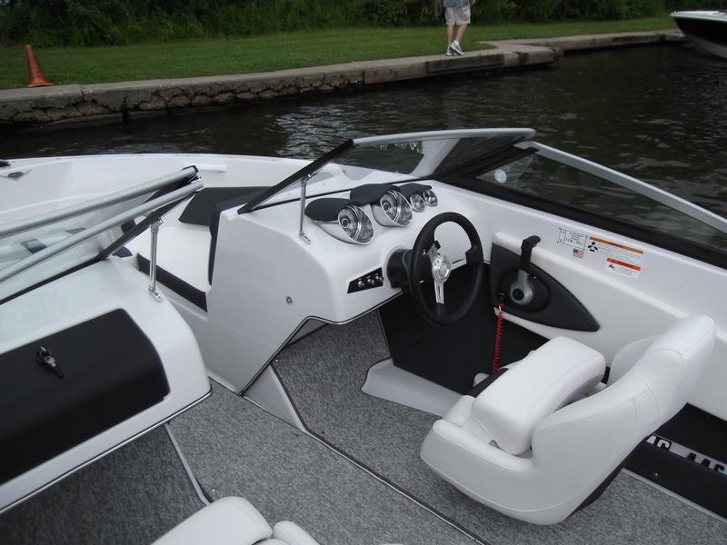  - bateauglastron-nouveaute-gtx1852469814.jpg