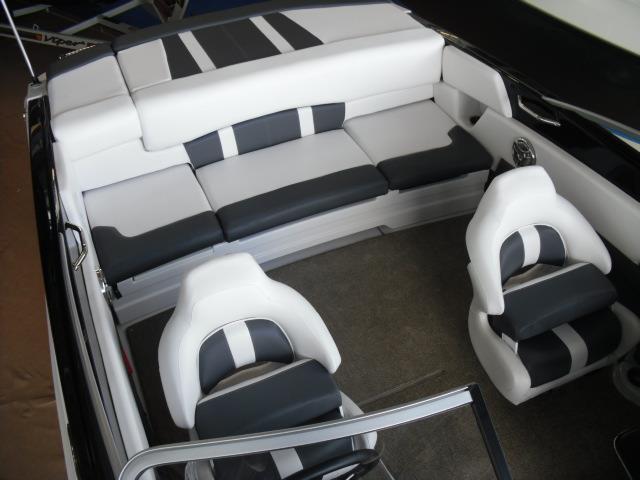  - glastron-gt-205-schwarz-36.JPG