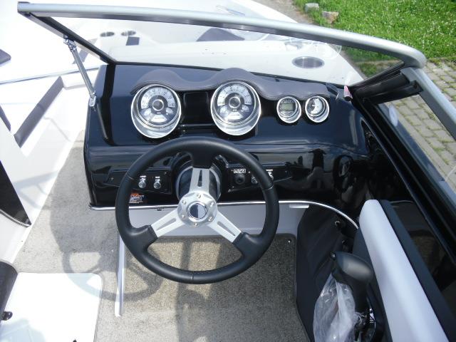  - glastron-gt-205-schwarz-51.JPG