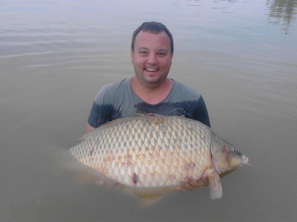 Crap 26,6 kg la Corbu - crap-record-la-corbu.jpg