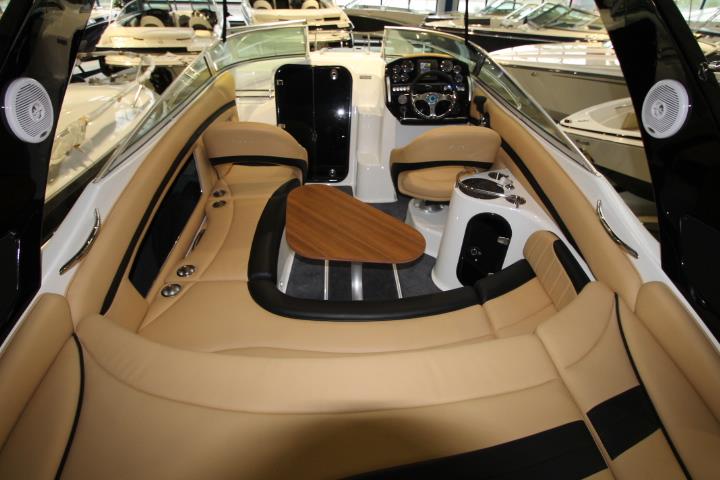  - Viper 243, masa punte, wetbar http://www.marine-shop.ro/barca-viper-243-ra-121972.p.html