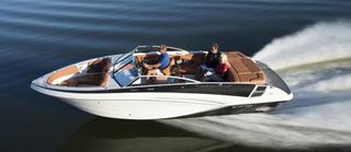 Barci Glastron modele 2014, ultimele barci in stoc