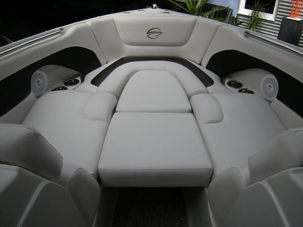  - Bow filler cushions, perne suplimentare in prova