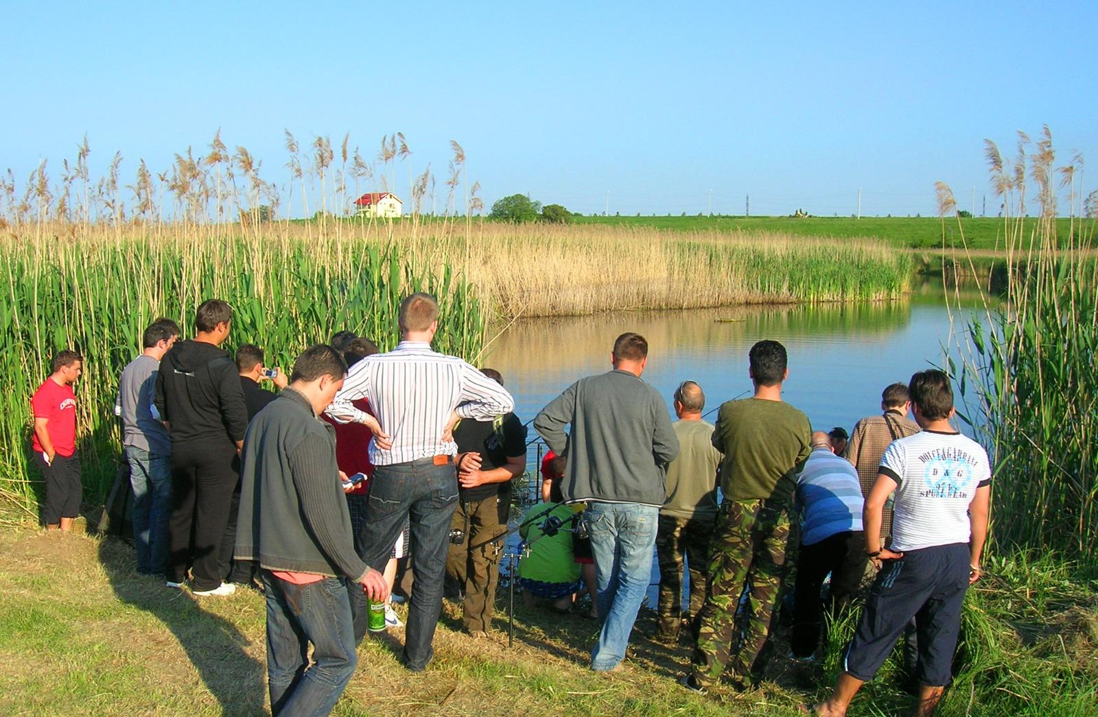 Grup de pescari