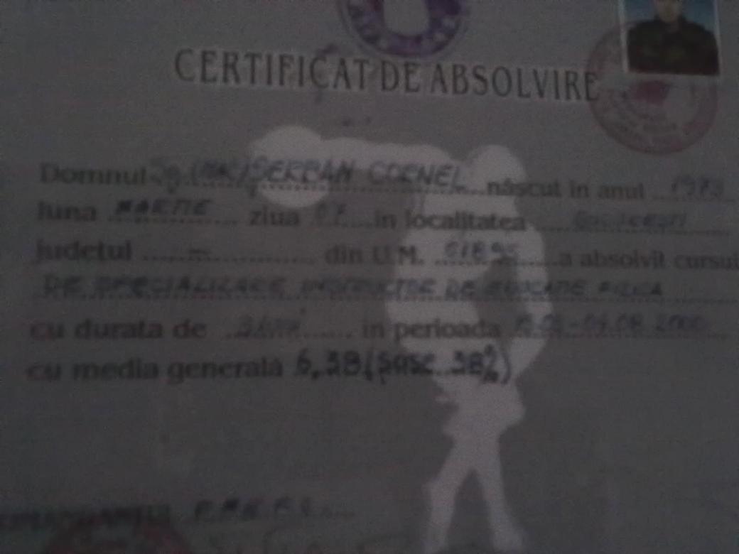 Iote ca eu am cu ce sa ma prezint si ca nu ma bag aiurea in seama ca tine.
