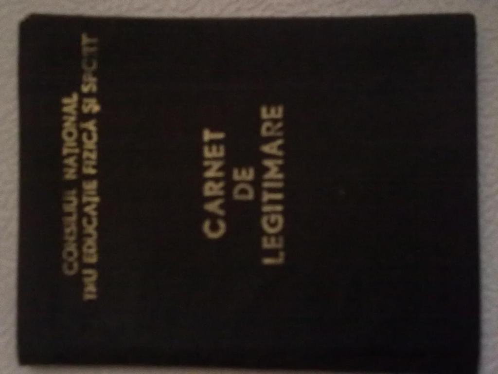 ia uite si o legitimatie de cand era Maica Tereza fata mare