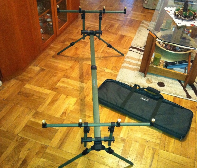 Rod Pod Prologic.JPG