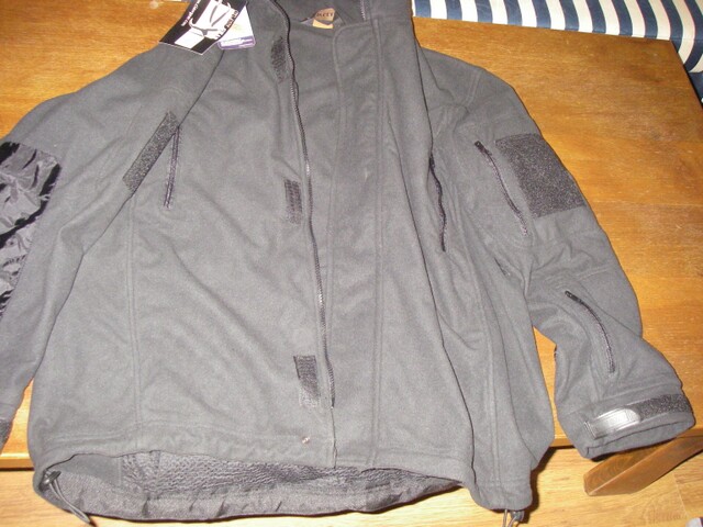 poze cu geaca de culoare neagra