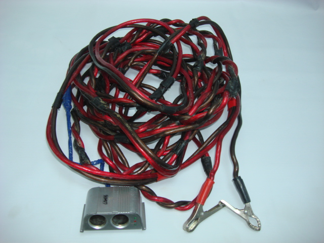 20. Prelungitor cablu gros cu priza auto si clesti pentru baterie 10m = 80lei
