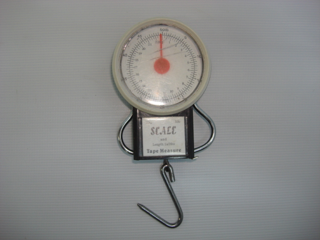 25. Cantar mecanic 0-22kg cu ruleta de 1m = 10lei