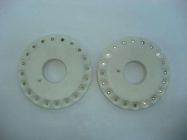 29. Lanterna de cort alba, are cateva leduri arse = 2 X 10lei