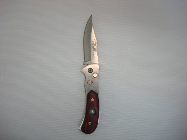 56. Briceag cu buton automat = 15lei