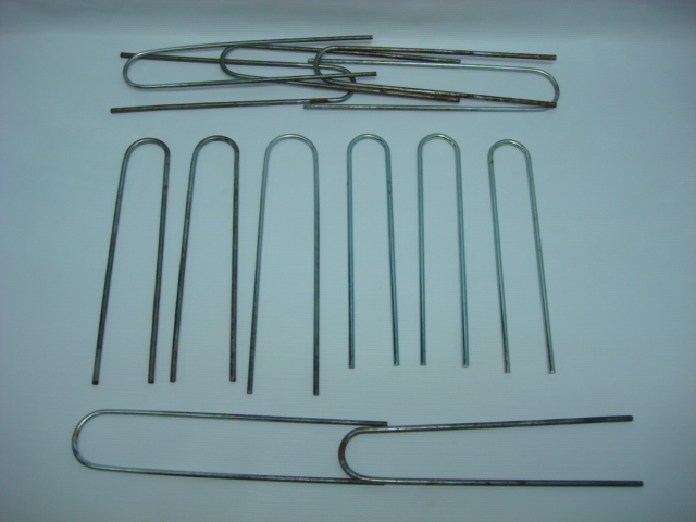 61. Sarme indoite din otel pentru fixat corturi,umbrele, umbrare..de infipt in pamant = 13 x 1.50lei