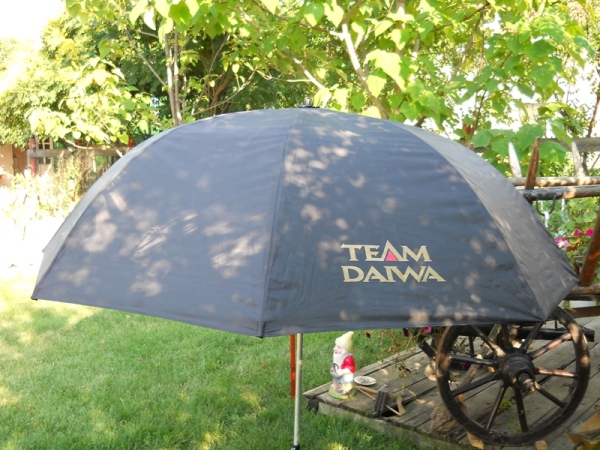 Team Daiwa - Brolly - 2.JPG