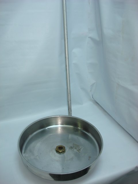 18. Masa rotunda din inox pentru monturi cu picior 1.20m, care se infige in pamant, demonatabila = 50lei
