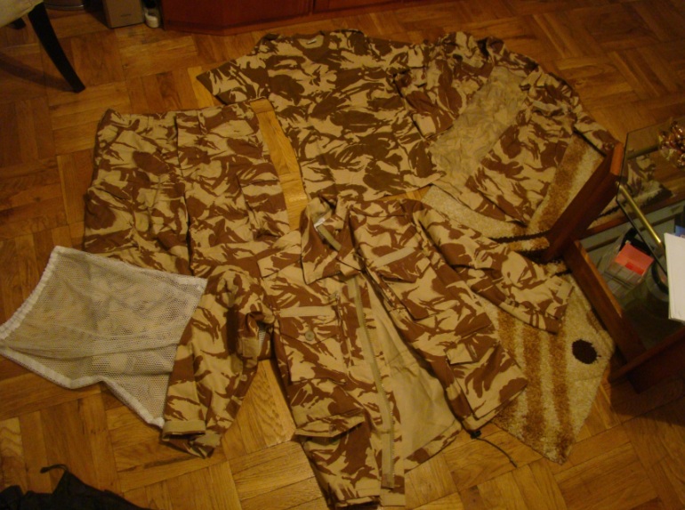 Echipament complet  AFGANISTAN vara compus din ( Pantaloni, Tricou,Camasa, Geaca, plasa tantari ) NOU