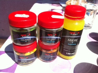 Pop-up prunela FLUO 14mm- 14 lei<br />Pop-up Lucerna 14mm- 9 lei<br />Pop-up Scopex 14mm- 9 lei<br />Senzor Betamix Miere 150ml- 5 lei<br />Pufuleti medii senzor miere- 5 lei