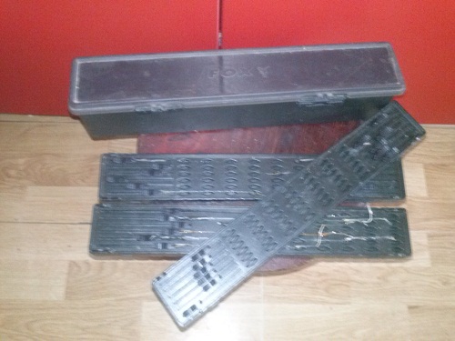 2 penare monturi fox---100 ron buc ori 150 ambele