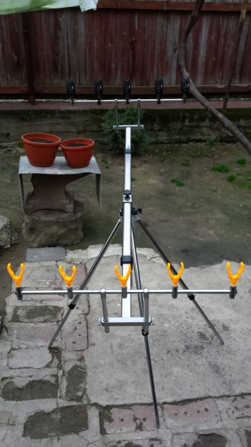 ROD POD.jpg
