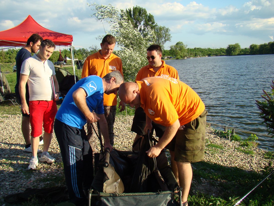 DSC05000 (Copy).JPG