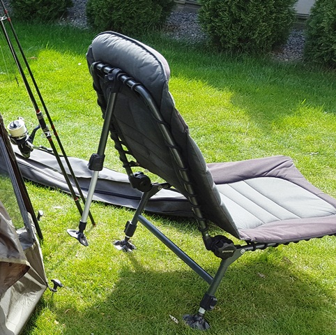 scaun Anaconda slumber carp chair - pret 350 ron - cu picior suplimentar