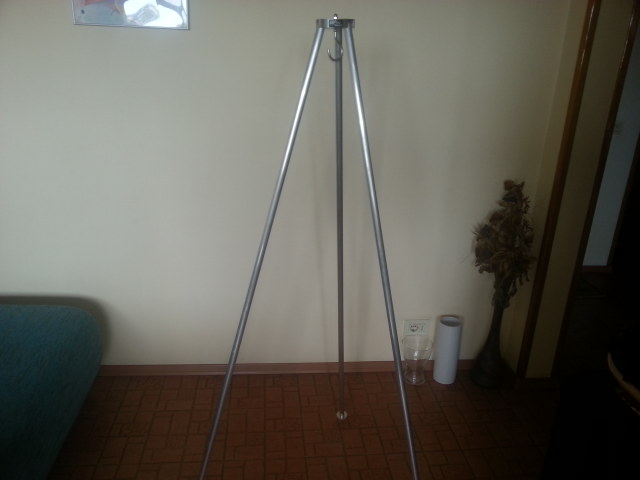 tripod 096.jpg
