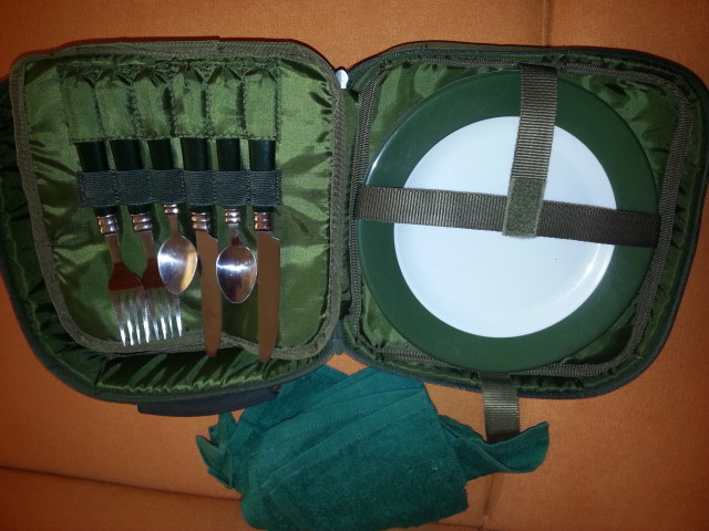 picnic trakker 002.jpg