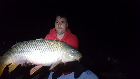 Omul bostan cu o captura nocturna !